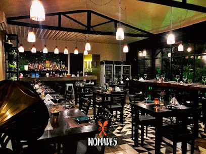 Nómades Sushi Bar & Restaurante Gourmet