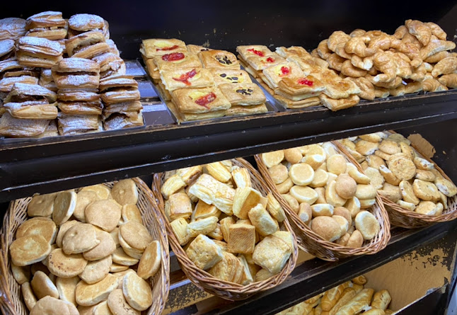 Opinii despre PANADERÍA & CONFITERÍA MALVINAS ARGENTINAS în Godoy Cruz - Gastronomía y hostelería