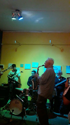 Comentarii opinii despre Macedonio Bar