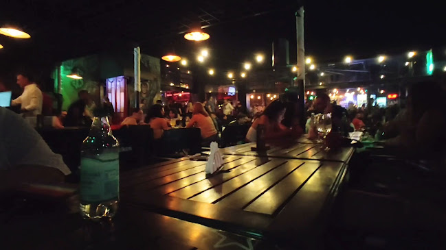 Opinii despre Mr. JOHN'S & WARHOL în Yerba Buena - Gastronomía y hostelería