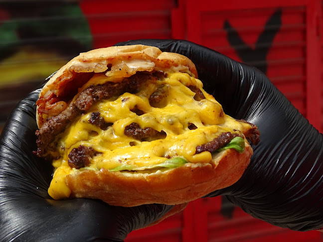 Av. Pablo Ricchieri 2861, X5014 Córdoba