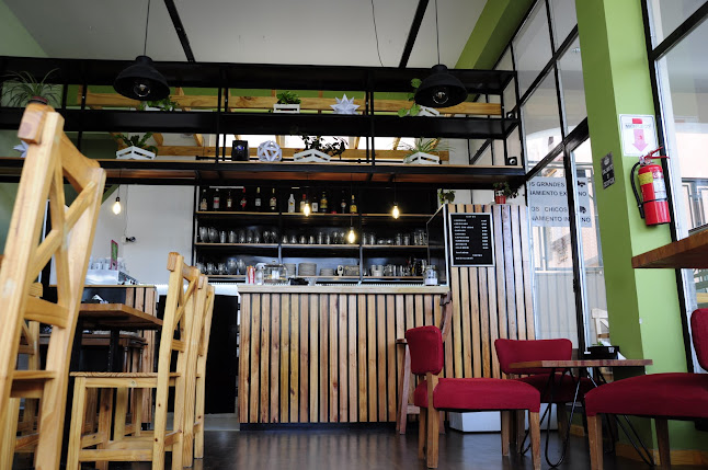 285 Restaurant & Bar