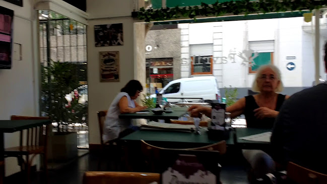 Opinii despre La Favrika Del Bajo Cafeteria în Rosario - Gastronomía y hostelería