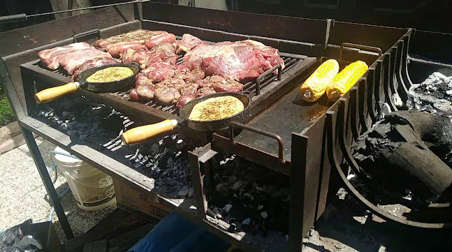 Opinii despre Pizza 10 la mas grande în Piñeyro - Gastronomía y hostelería