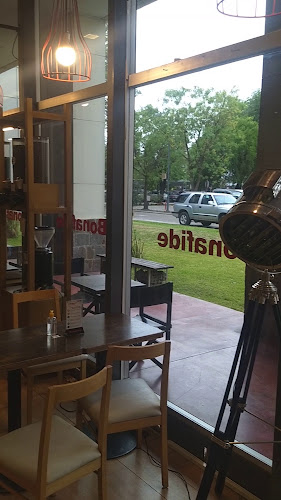 E. Bodereau 7571 local 320, X5018 Córdoba