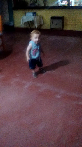 Opinii despre Comedor la vieja campana Club Fiat în Santo Tomé - Gastronomía y hostelería