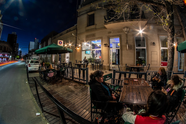 Opinii despre Varsovia Restó Bar în Santa Fe de la Vera Cruz - Gastronomía y hostelería