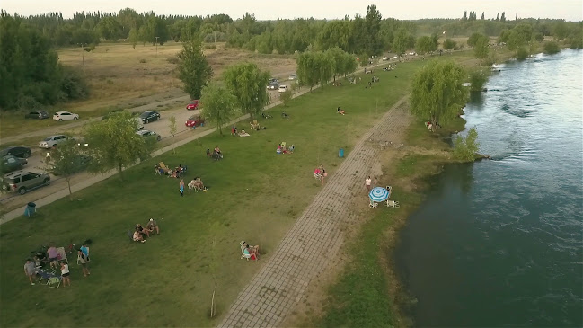 Opinii despre El Parador Bakan în Gral. Roca - Gastronomía y hostelería