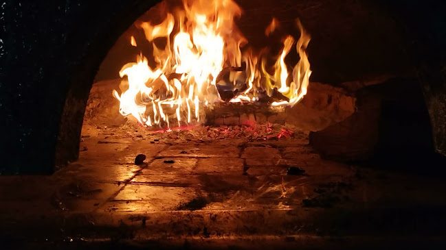 Pizzería El Yaveño. Horno a Leña - Gastronomía y hostelería