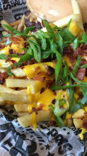 Big Pons San Isidro - Gastronomía y hostelería