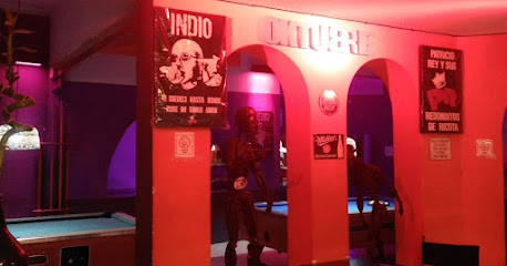 Oktubre Drugstore Bar