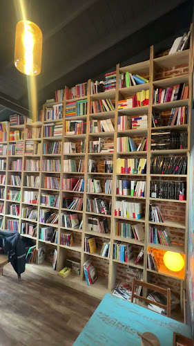 Opinii despre Casa Hulpe - Café de Especialidad în Puerto Madryn - Gastronomía y hostelería