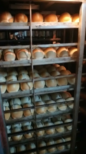 Panadería "Los Tres"