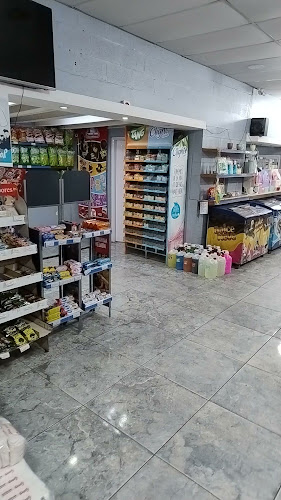 Opinii despre Distribuidora Barbeito Hnos - Heladeria y fiambrería în Gran Buenos Aires - Gastronomía y hostelería