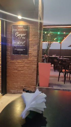 Opinii despre Etiopia Irish Bar în Necochea - Gastronomía y hostelería