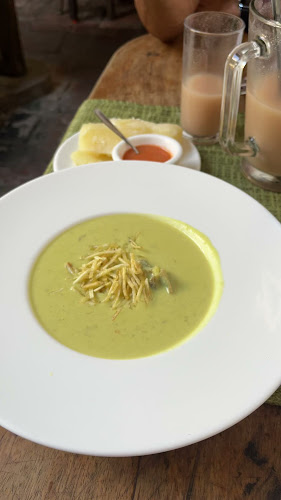 Opinii despre El Aljibe Comida Típica în Santa Fe - Gastronomía y hostelería