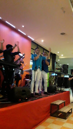 Opinii despre El Patio De Comidas Del Vea în San Juan - Gastronomía y hostelería