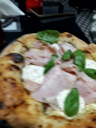 Opinii despre Bizzo Pizza în Bahía Blanca - Gastronomía y hostelería