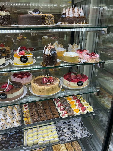 Panadería y Confitería Alvear - Gastronomía y hostelería