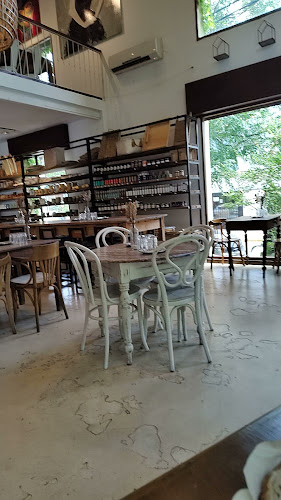 López May, Pulpería - Gastronomía y hostelería