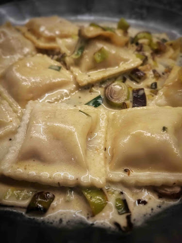 CHC, Av. Dr. Arturo Illia 157, Y4602 San Salvador de Jujuy, Jujuy