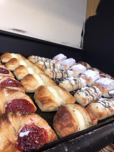 Av, Av. Uruguay 493 Local 2 Centro Este, Av. San Martín 1568, X5152KZI Villa Carlos Paz, Córdoba