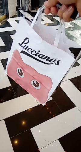 Lucciano's - Villa Rosa