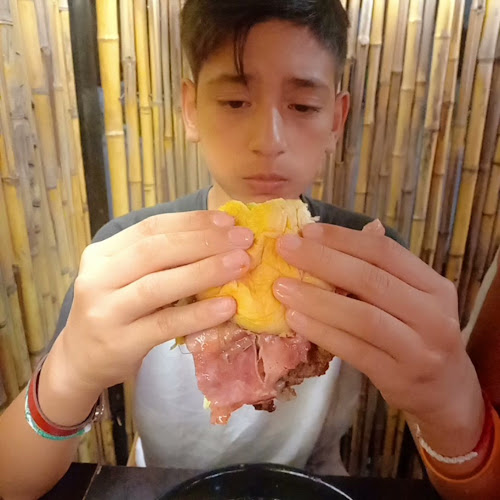 Opinii despre Burgerland Presidente Derqui în Pres. Derqui - Gastronomía y hostelería