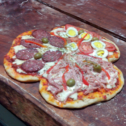 Los Tréboles Pizzería