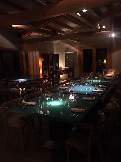 Casa Cassis Restaurant & Boutique de Cocina