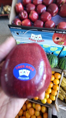 Opinii despre Mercado de Productores y Abastecedores de Frutas, Verduras y Hortalizas de Santa Fe S.A. în Santa Fe de la Vera Cruz - Gastronomía y hostelería