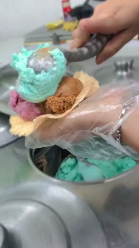 HELADERIA EZENINA - Los Hornos