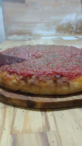 Opinii despre Pizzería y empanadas APOLO 13 în Sarandí - Gastronomía y hostelería