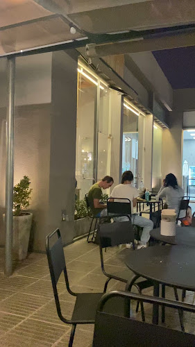 Opinii despre Cardamomo Panaderia y Cafe în Córdoba - Gastronomía y hostelería