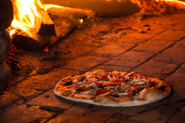 Antica Pizzería - San Isidro