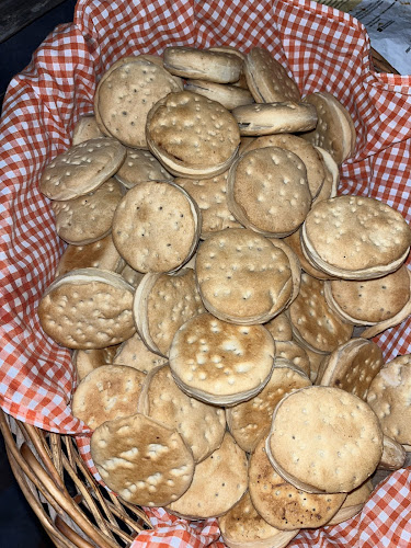 Confiteria y Panaderia Artesanal la Chacha - Gastronomía y hostelería