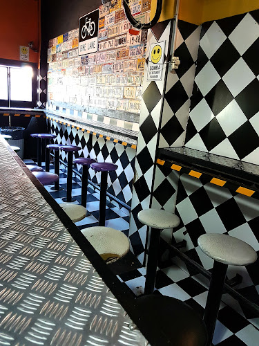 MILTON, Comida Urbana