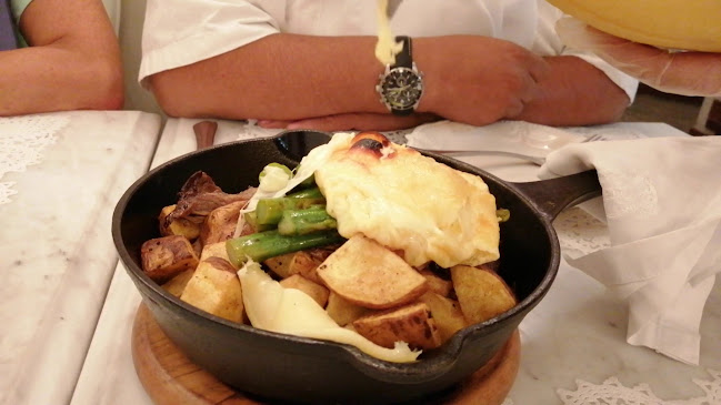 Opinii despre Las Bolena Tea Room & Restaurant în miraflores - Gastronomía y hostelería