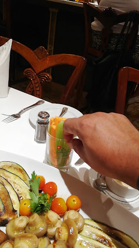 Opinii despre La Tiendecita Blanca în miraflores - Gastronomía y hostelería