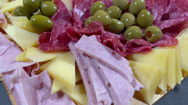 Opinii despre Fiambreria "El Faro" ventas por mayor y menor în Moreno - Gastronomía y hostelería