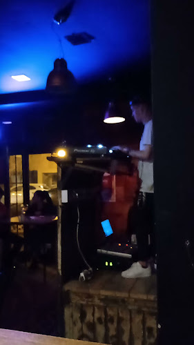 Opinii despre Hangar 52 Neuquén - Galpon Cervecero în Neuquén - Gastronomía y hostelería