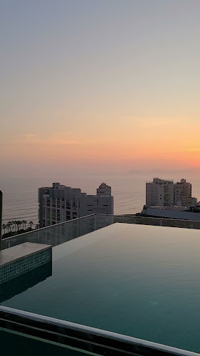 Mal. 28 de Julio 385, Miraflores 15074, Perú