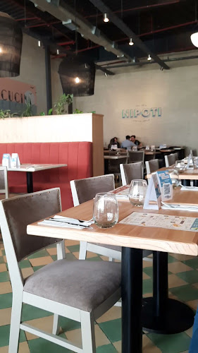 Opinii despre Nipoti Shopping în Mendoza - Gastronomía y hostelería