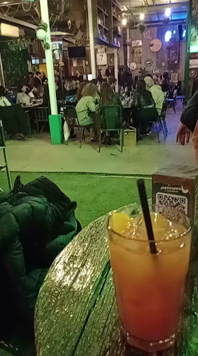 Opinii despre 𝒱𝒾𝒹𝑜́𝓃 – ʙᴀʀ [Cerro de las Rosas] în Córdoba - Gastronomía y hostelería