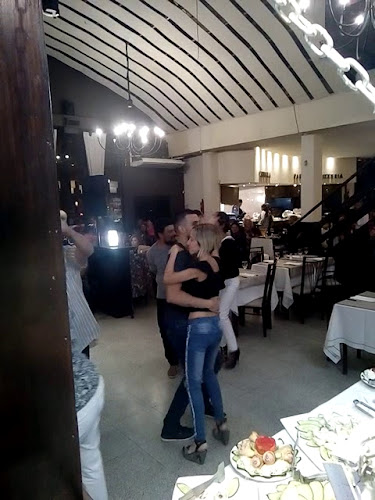 Opinii despre Brasas Argentinas Monte Grande PERMANECE CERRADO POR REFORMAS în Gran Buenos Aires - Gastronomía y hostelería