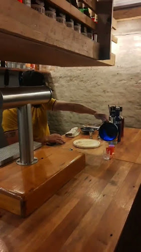 Opinii despre BEERFACE PILAR în Pilar - Gastronomía y hostelería