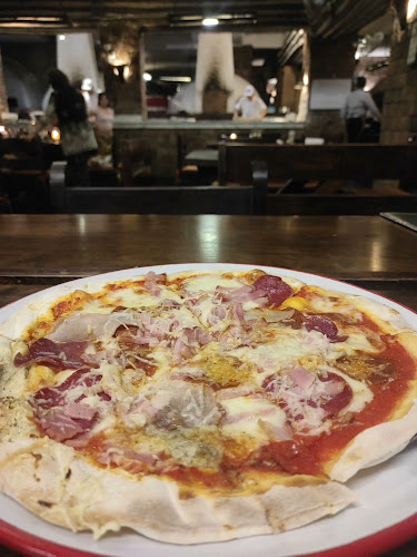 Antica Pizzería - San Isidro