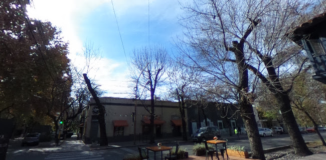 Comentarii opinii despre William Morris Bar