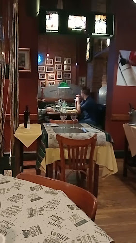 Opinii despre Pavarotti Restaurante Bodega în Bahía Blanca - Gastronomía y hostelería