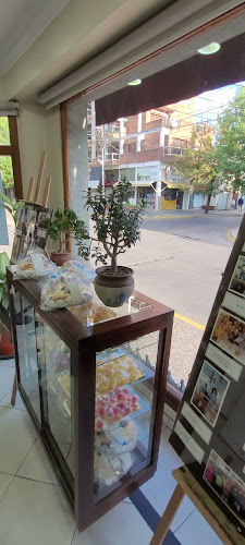 Opinii despre Panadería y Confitería Lucca S.R.L. în ANL - Gastronomía y hostelería